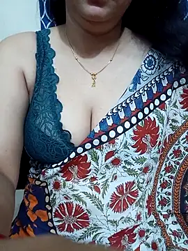 Snapshot of Priya_Boudi chatting on 10-07-25, 06:27 Priya Boudi online show from 10-07-25, 06:27
