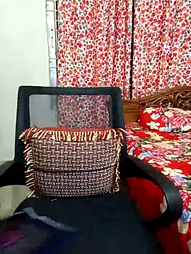 Snapshot of Priya_Boudi chatting on 10-14-25, 06:31 Priya Boudi online show from 10-14-25, 06:31