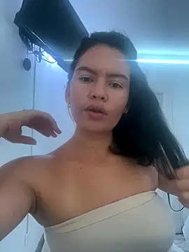 Snapshot of Tamara_mm chatting on 10-28-25, 08:00 Tamara mm online show from 10-28-25, 08:00