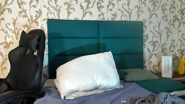 Snapshot of Michael_magno chatting on 12-02-24, 11:18 Michael magno online show from 12-02-24, 11:18
