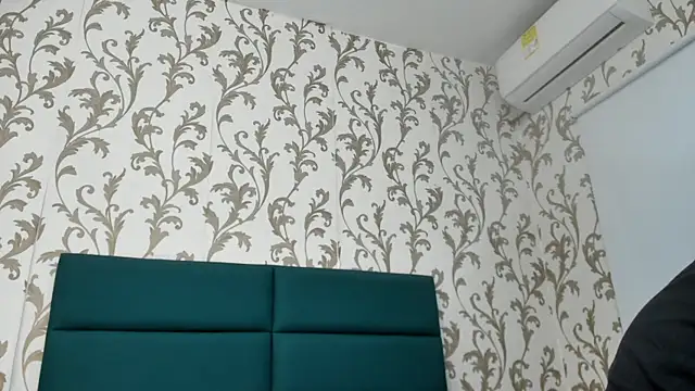 Snapshot of Michael_magno chatting on 12-19-24, 10:56 Michael magno online show from 12-19-24, 10:56