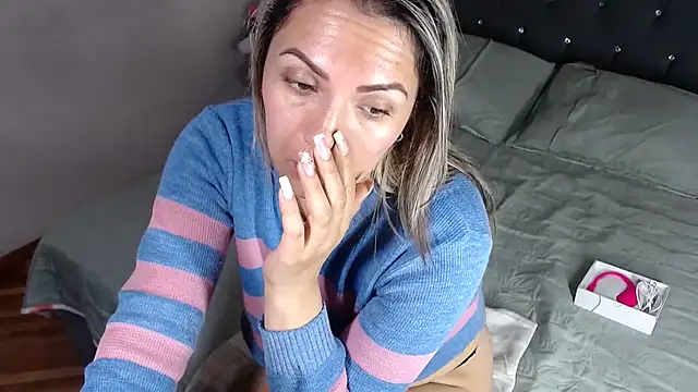 Chantal hott online show from 03-10-26, 09:09