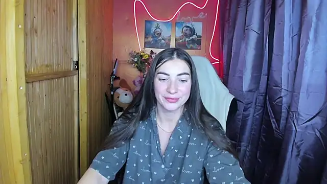 Fiery Brunette  online show from 12-25-24, 11:43