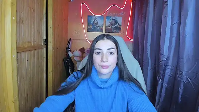 Fiery Brunette  online show from 02-04-25, 11:38