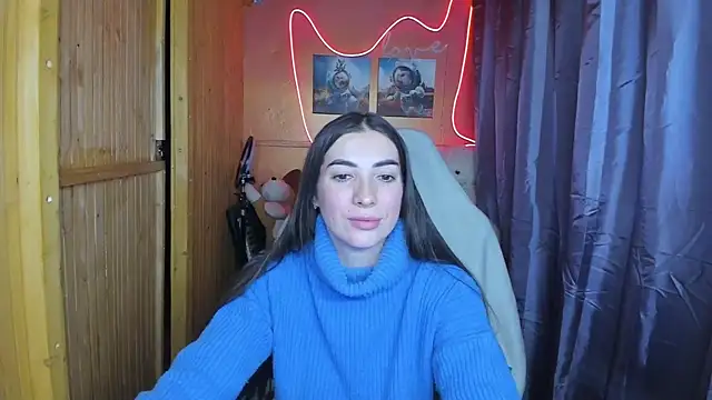 Fiery Brunette  online show from 02-13-25, 04:50