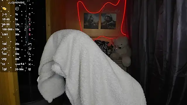 Fiery Brunette  online show from 03-08-25, 03:02