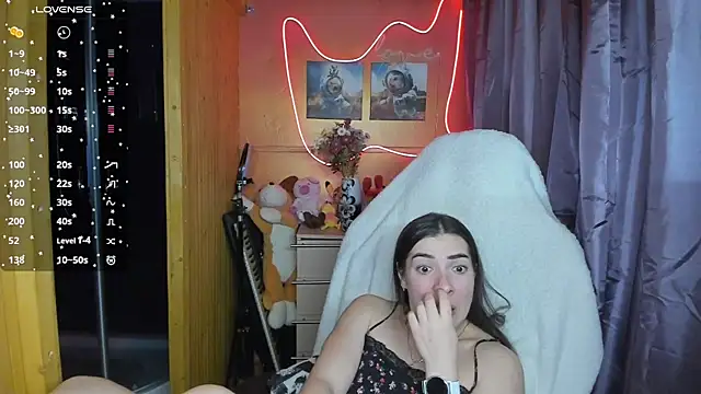 Fiery Brunette  online show from 03-15-25, 11:40