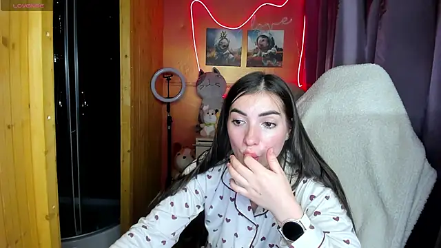 Fiery Brunette  online show from 10-01-25, 10:21