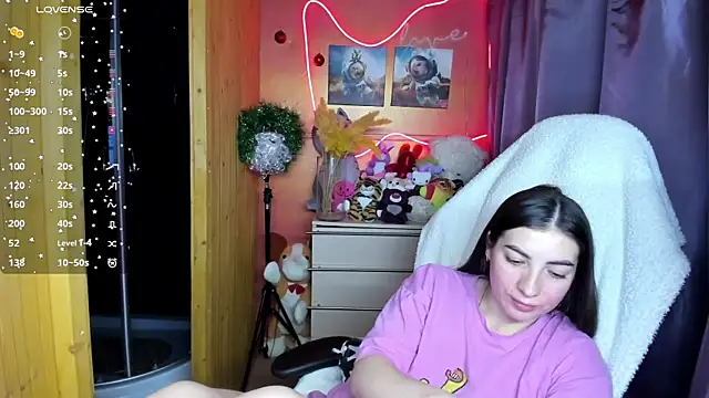 Fiery Brunette  online show from 01-09-26, 03:26