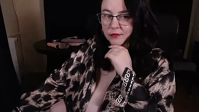 poshmistress online show from 11-13-25, 04:22