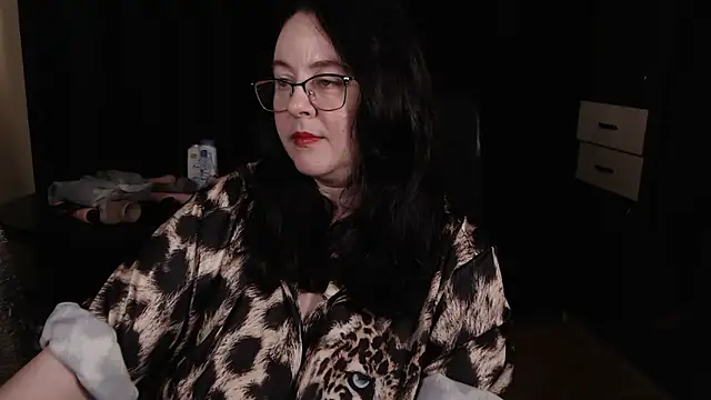 poshmistress online show from 11-20-25, 02:01