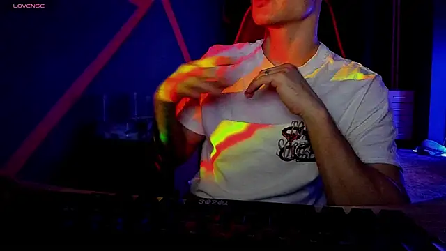 Snapshot of RODARRI chatting on 03-01-25, 05:38 RODARRI online show from 03-01-25, 05:38