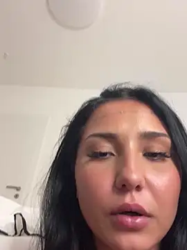 Coco-Love online show from 02-22-25, 01:22