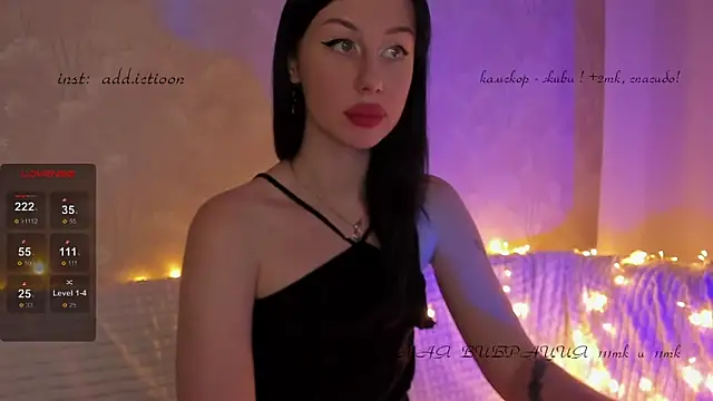 Snapshot of elena_addiction chatting on 01-18-25, 12:47 elena addiction online show from 01-18-25, 12:47