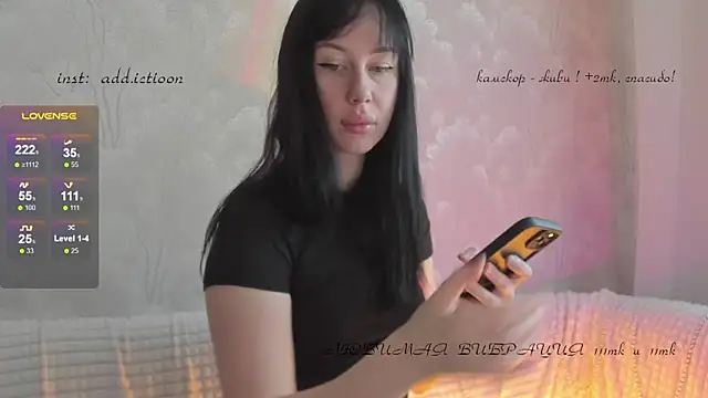 Snapshot of elena_addiction chatting on 01-21-25, 08:19 elena addiction online show from 01-21-25, 08:19