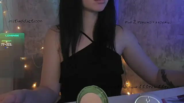 Snapshot of elena_addiction chatting on 02-02-25, 12:13 elena addiction online show from 02-02-25, 12:13