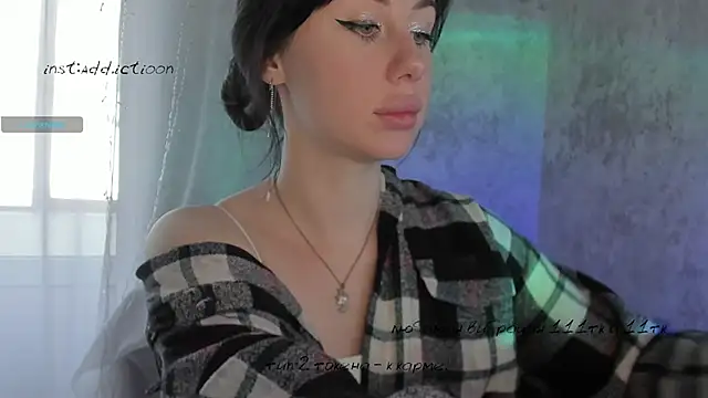 Snapshot of elena_addiction chatting on 03-17-25, 12:25 elena addiction online show from 03-17-25, 12:25