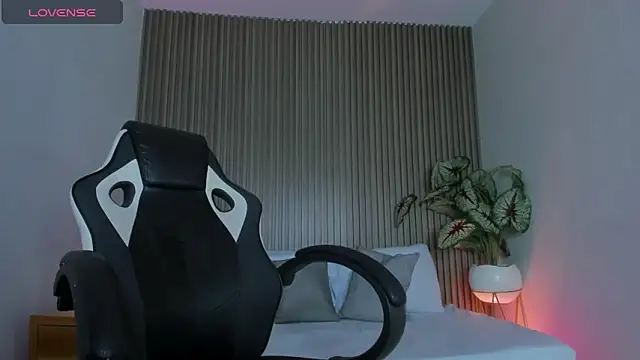 ayla13  online show from 02-20-26, 07:14