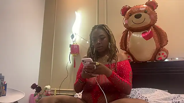 Snapshot of ChocolateCakeQueen chatting on 02-15-25, 03:31 ChocolateCakeQueen online show from 02-15-25, 03:31