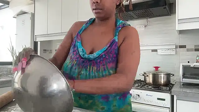 Snapshot of ChocolateCakeQueen chatting on 09-15-25, 07:14 ChocolateCakeQueen online show from 09-15-25, 07:14