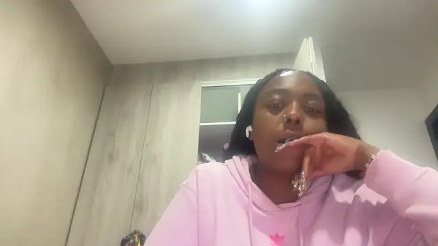 ChocolateCakeQueen online show from 03-10-26, 12:37