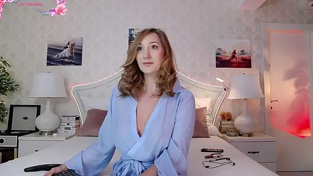Snapshot of IreneHope chatting on 05-15-26, 08:43 IreneHope online show from 05-15-26, 08:43