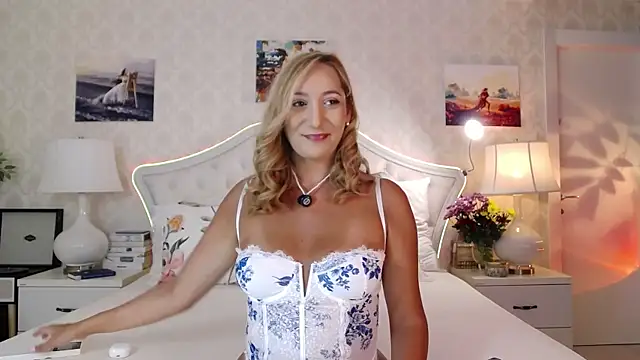 Snapshot of IreneHope chatting on 07-27-26, 08:32 IreneHope online show from 07-27-26, 08:32