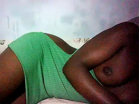 Snapshot of Sweetlolliy chatting on 03-06-25, 10:04 Sweetlolliy online show from 03-06-25, 10:04