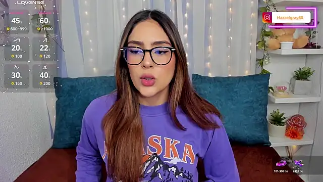 HazzelGray online show from 03-08-26, 01:15