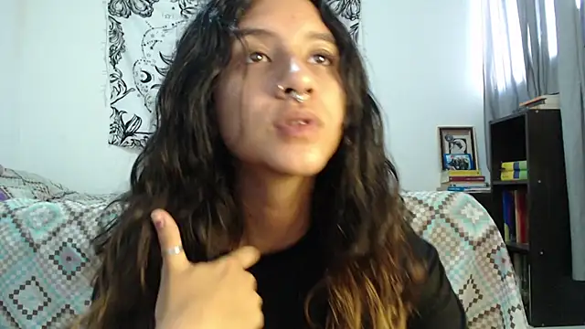 Snapshot of AlinaWoolf_ chatting on 12-10-24, 01:44 AlinaWoolf online show from 12-10-24, 01:44