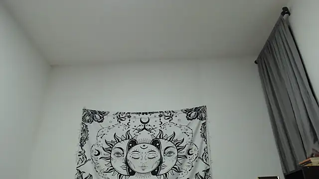 Snapshot of AlinaWoolf_ chatting on 01-24-25, 04:27 AlinaWoolf online show from 01-24-25, 04:27