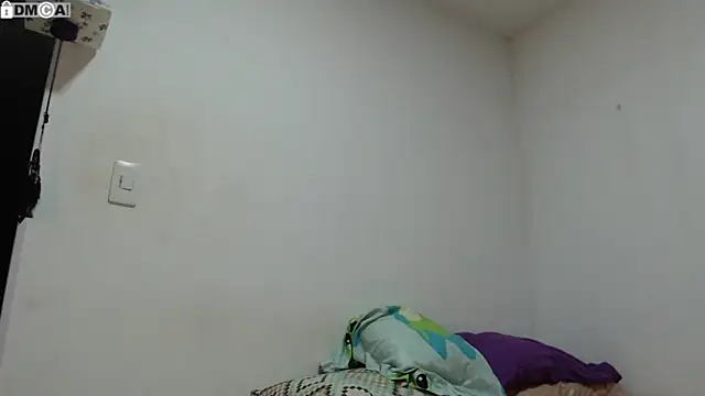 Snapshot of AlinaWoolf_ chatting on 11-23-25, 03:06 AlinaWoolf online show from 11-23-25, 03:06