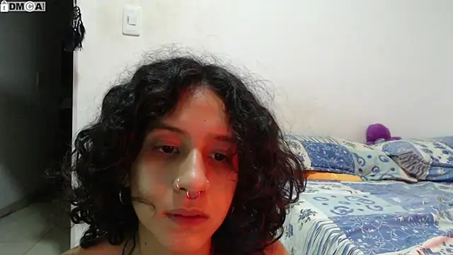 Snapshot of AlinaWoolf_ chatting on 02-20-26, 06:26 AlinaWoolf online show from 02-20-26, 06:26