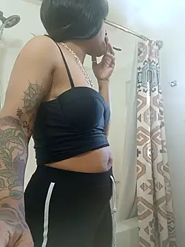 mariah2299 online show from 10-17-25, 05:15