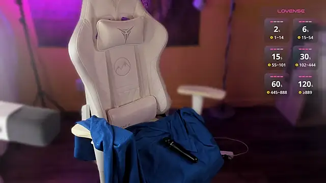 Snapshot of CutieMaevee chatting on 11-22-25, 09:41 CutieMaevee online show from 11-22-25, 09:41