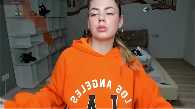 IsabellaBler online show from 10-24-25, 06:54