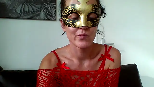 Snapshot of Masquegirlmysterious chatting on 11-03-25, 12:50 Masquegirlmysterious online show from 11-03-25, 12:50