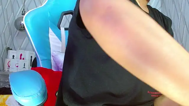 NicolleTaylor online show from 02-19-25, 10:01