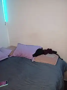 Isabella Du online show from 10-23-25, 01:43