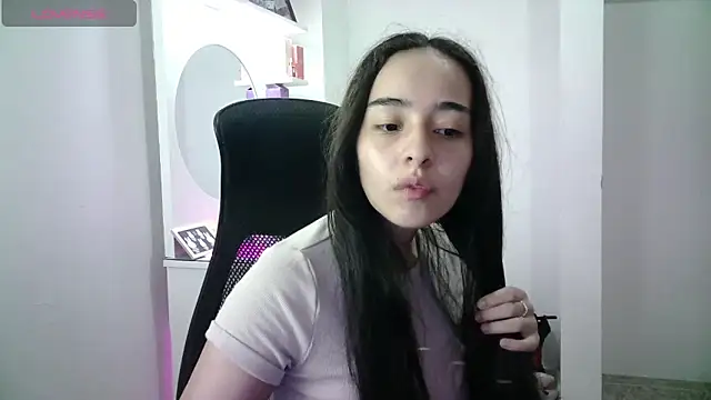 Snapshot of aineangeel chatting on 06-06-26, 12:27 aineangeel online show from 06-06-26, 12:27