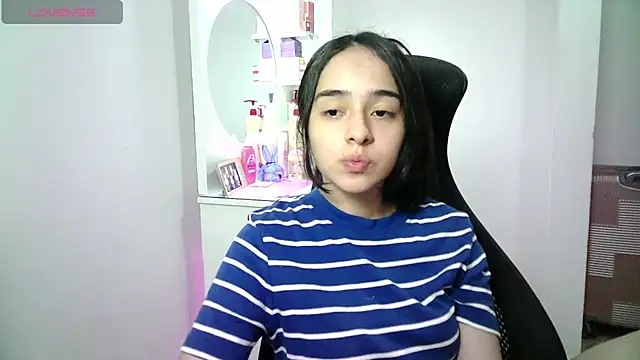 Snapshot of aineangeel chatting on 06-14-26, 02:24 aineangeel online show from 06-14-26, 02:24