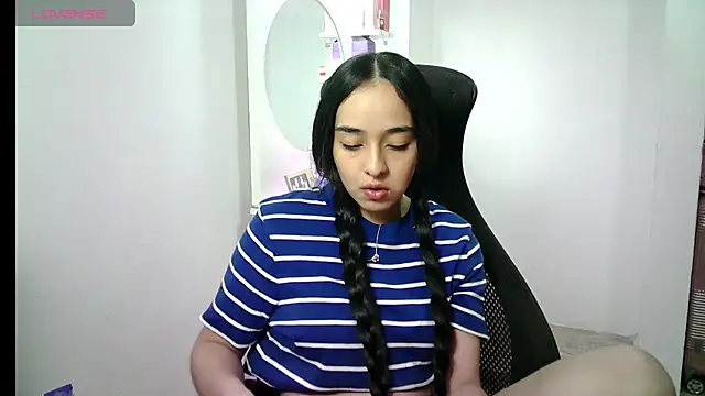 Snapshot of aineangeel chatting on 07-07-26, 12:35 aineangeel online show from 07-07-26, 12:35