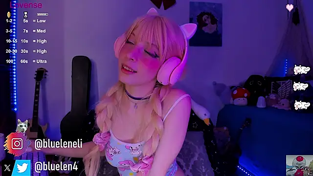 Snapshot of bluelen chatting on 03-06-25, 02:51 bluelen online show from 03-06-25, 02:51