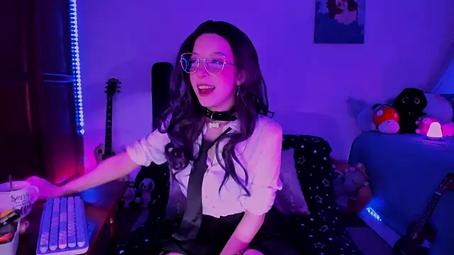 Snapshot of bluelen chatting on 03-07-25, 08:34 bluelen online show from 03-07-25, 08:34