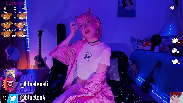 Snapshot of bluelen chatting on 03-14-25, 08:21 bluelen online show from 03-14-25, 08:21