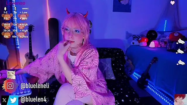 Snapshot of bluelen chatting on 03-14-25, 11:23 bluelen online show from 03-14-25, 11:23