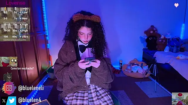 Snapshot of bluelen chatting on 11-23-25, 08:25 bluelen online show from 11-23-25, 08:25