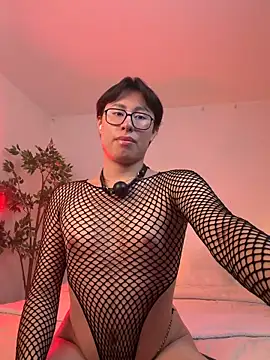 Snapshot of SrLuis18 chatting on 02-08-26, 02:26 SrLuis18 online show from 02-08-26, 02:26