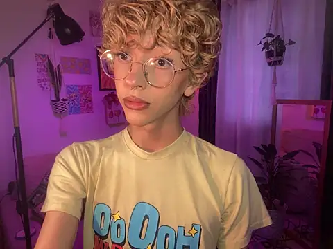 lyamthommpson online show from 03-21-26, 07:39