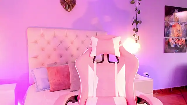 Snapshot of Brann_tadzio chatting on 12-31-24, 01:08 Brann tadzio online show from 12-31-24, 01:08